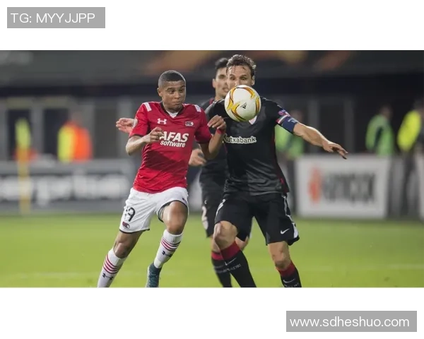 埃因霍温与阿尔克马尔激战在即谁将赢得这场荷甲巅峰对决 埃因霍温与阿尔克马尔激战在即谁将赢得这场荷甲巅峰对决