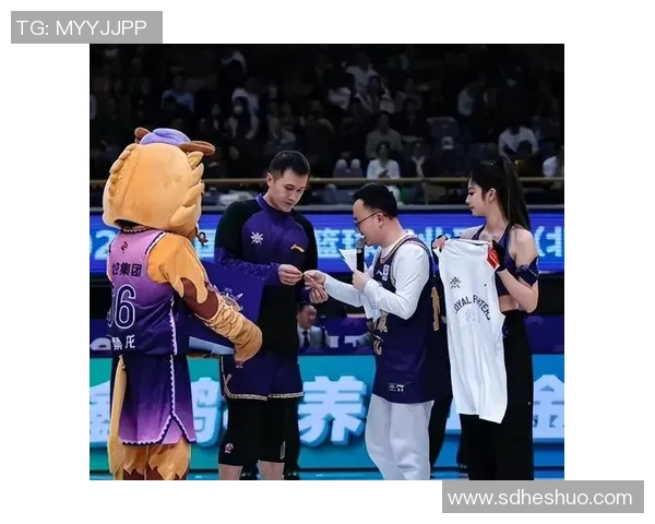 CBA激战北京队迎战青岛优酷队精彩对决引发球迷热议